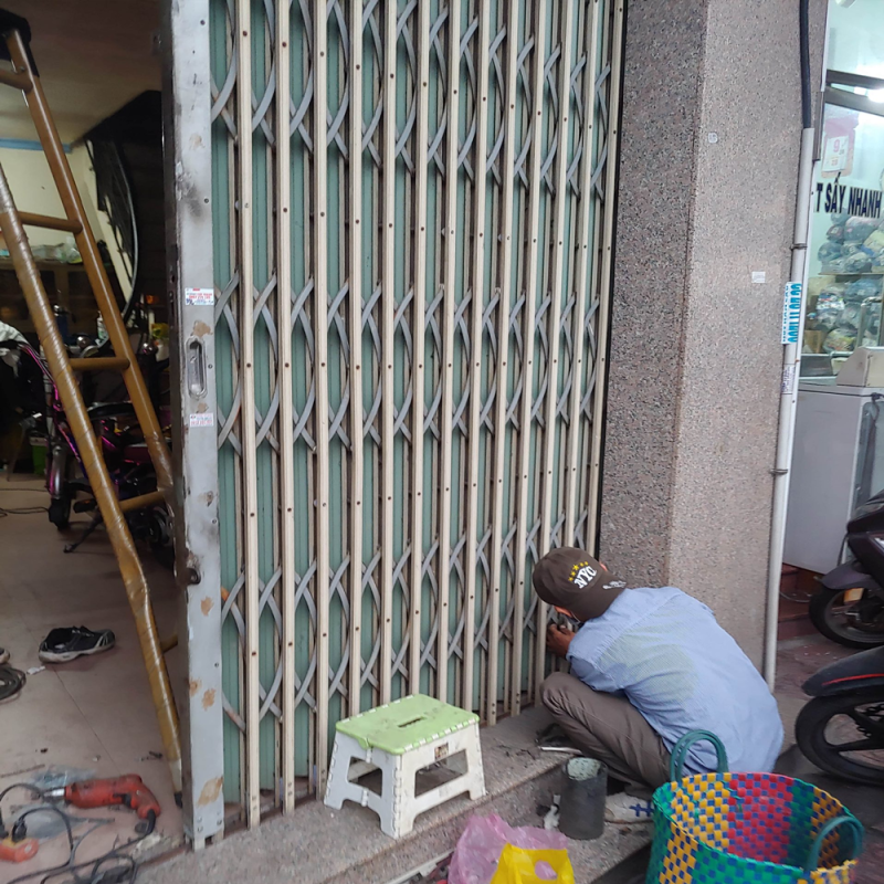 CỬA KÍNH HUYỀN ANH