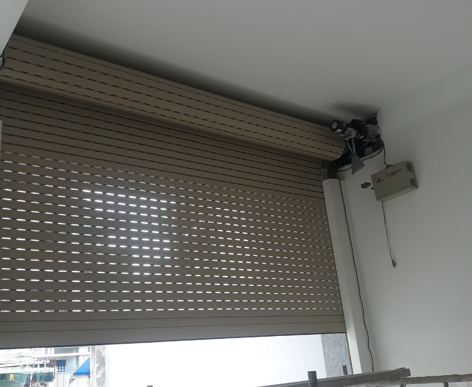 Dịch vụ sửa chữa cửa cuốn chuyên nghiệp uy tín, chất lượng 24/24 tại các Quận/Huyện Hà Nội Dịch vụ sửa chữa cửa cuốn chuyên nghiệp uy tín, chất lượng 24/24 tại các Quận/Huyện Hà Nội